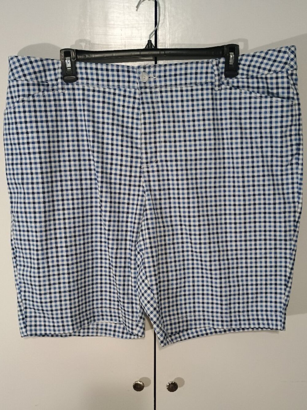 St. John’s Bay Blue White Gingham Bermuda Shorts Plus Size 22W Classic Preppy - Picture 2 of 7
